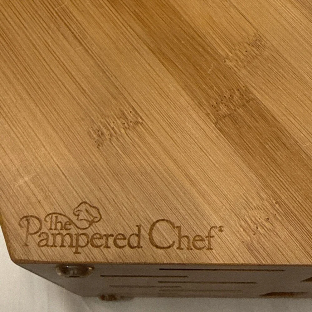 Pampered Chef Professional Wooden Knife Block 16 Slot Bamboo Retired